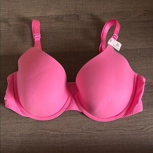 Victoria's Secret Pink Full-Coverage Bra with Adjustable Straps *NEW*